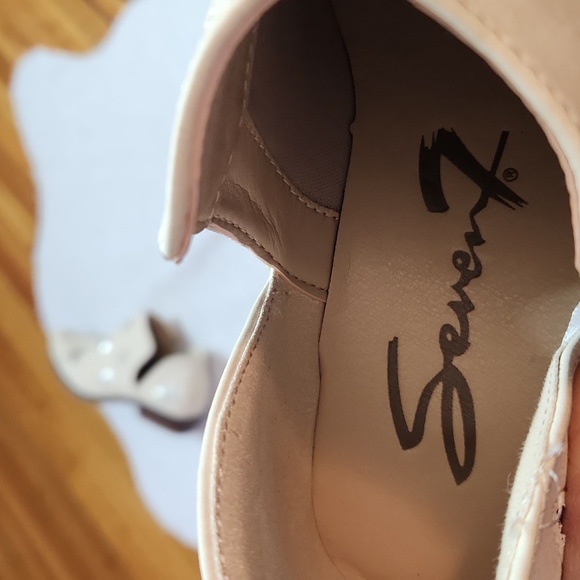 Seven7 Austin Ankle Bootie Faux Suede Leather - Picture 12 of 13